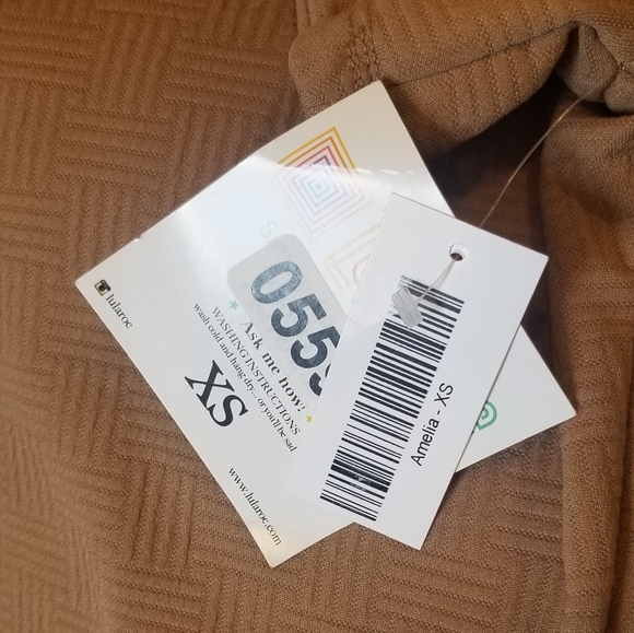 LuLaRoe Amelia - Picture 4 of 10